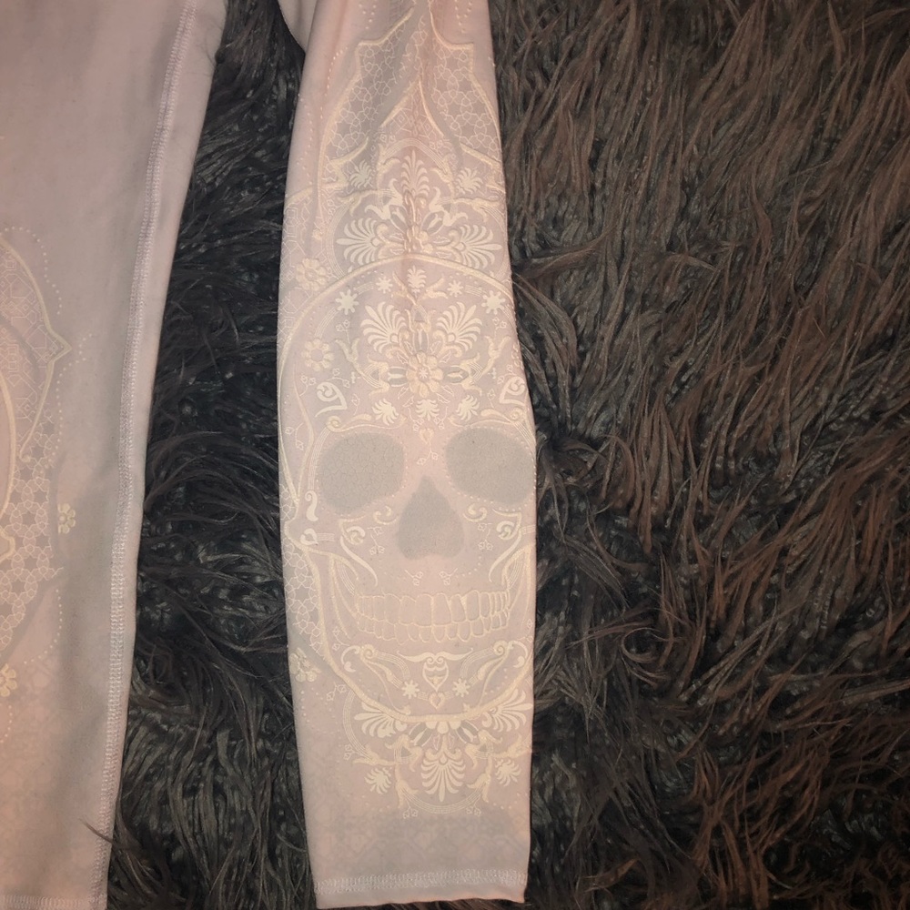 NWOT EVCR Skull Legging